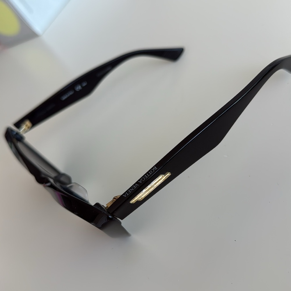 BOTTEGA VENETTA Black Cat-Eye Sunglasses - Picture 3 of 10
